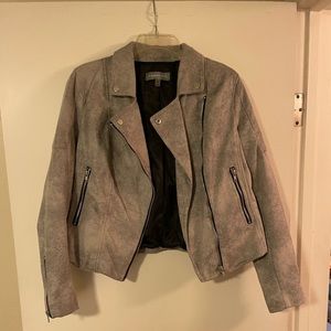 Bagatelle NWOT never worn gray suede Moto jacket, size medium